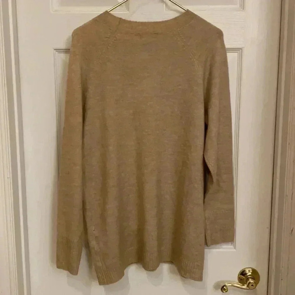 Calvin Klein SZ M Beige crew neck sweater - Picture 6 of 7